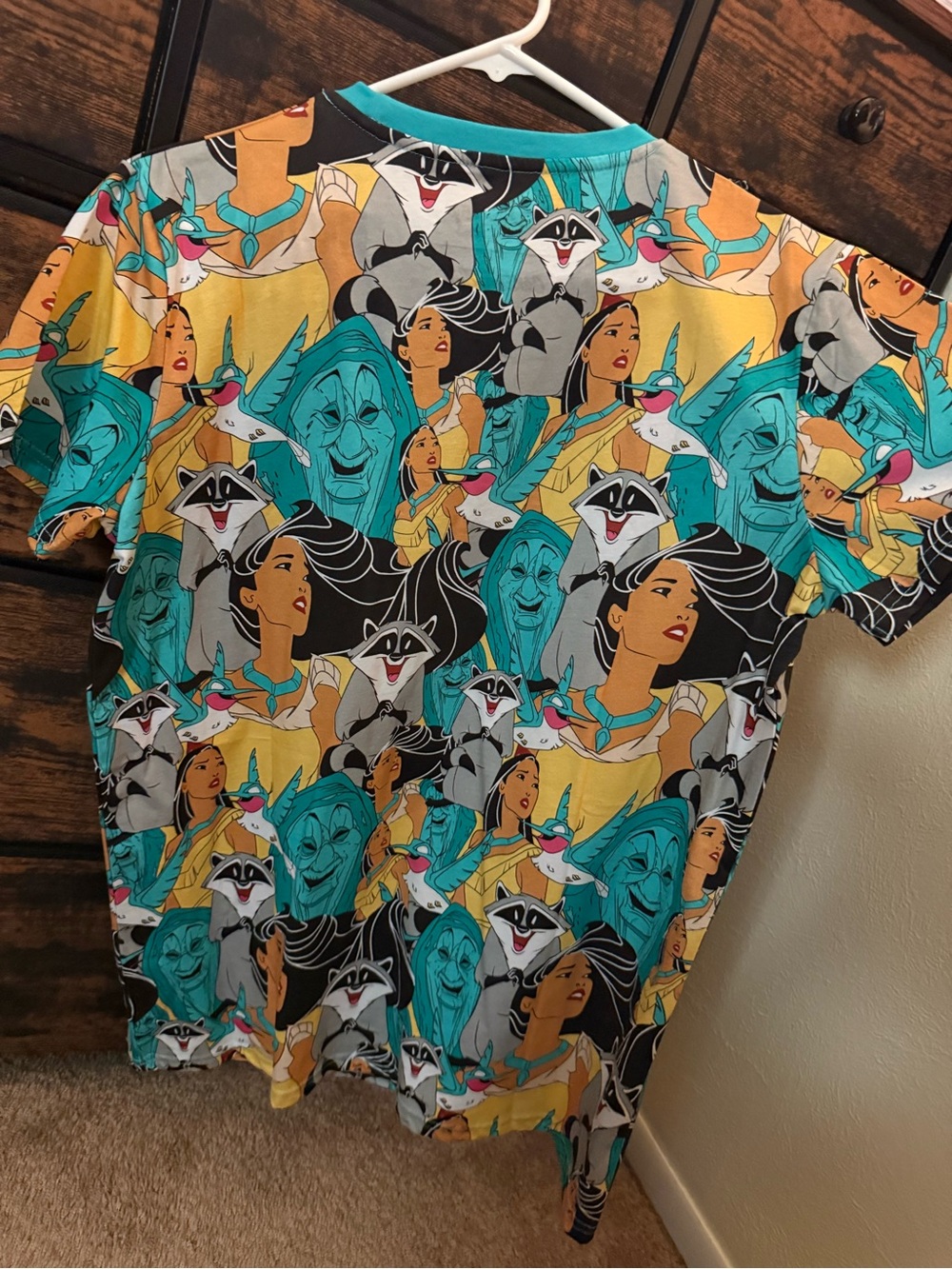 Disney Pocahontas Cakeworthy T-Shirt Size Large NEW with Tags - Picture 4 of 5